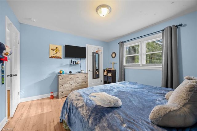 223 S Westwood Avenue, Thomasville, NC 27360