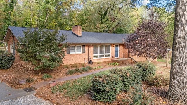 223 S Westwood Avenue, Thomasville, NC 27360