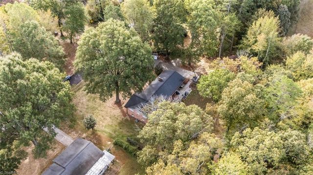 223 S Westwood Avenue, Thomasville, NC 27360