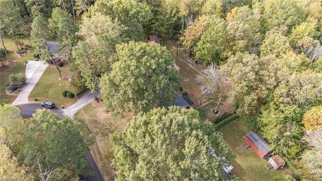 223 S Westwood Avenue, Thomasville, NC 27360