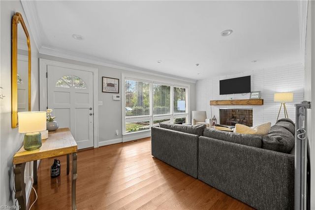 223 S Westwood Avenue, Thomasville, NC 27360