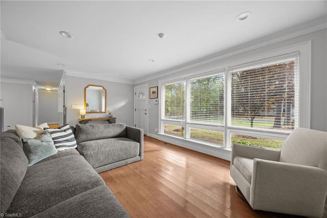 223 S Westwood Avenue, Thomasville, NC 27360