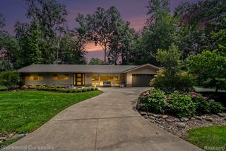 3144 Upton Drive, Troy, MI 48084