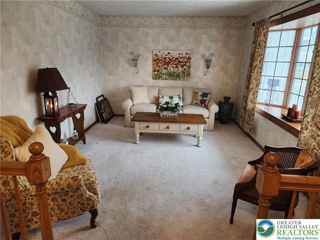 151 Garden Terrace, Nazareth Boro, PA 18064