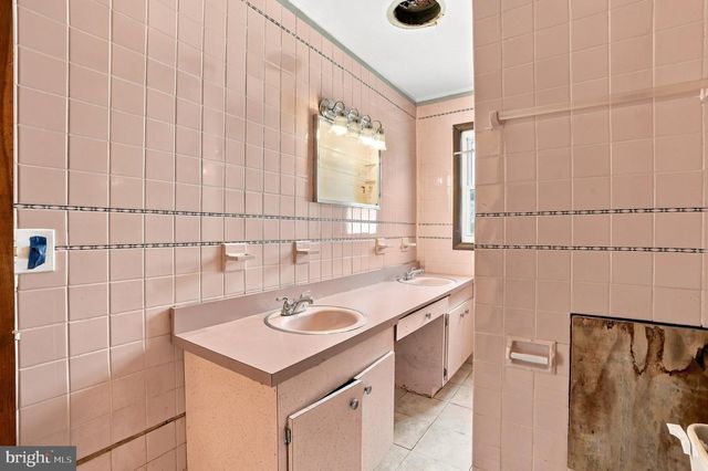 200 KING AVE, Trenton, NJ 08638