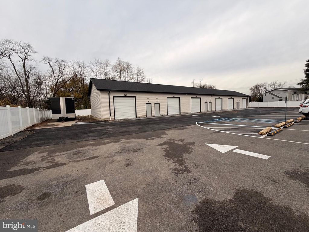 7025 UNIT 4 BRISTOL PIKE, Levittown, PA 19057
