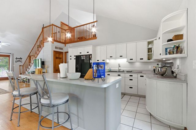 3720 N HINSHAW DR, Columbia, MO 65202
