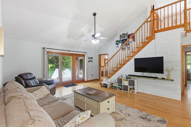 3720 N HINSHAW DR, Columbia, MO 65202