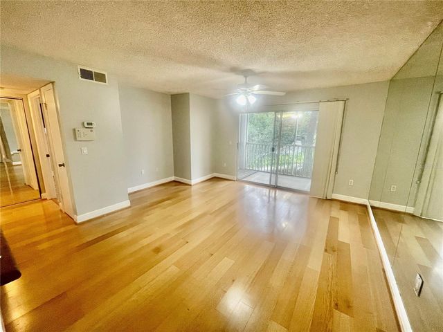 4211 CHATHAM OAK COURT 111, Tampa, FL 33624