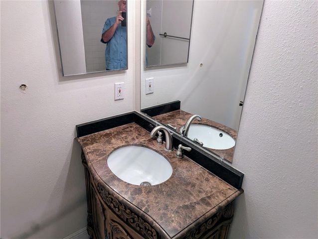 4211 CHATHAM OAK COURT 111, Tampa, FL 33624