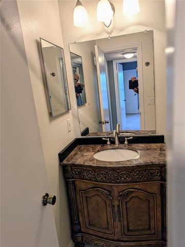 4211 CHATHAM OAK COURT 111, Tampa, FL 33624