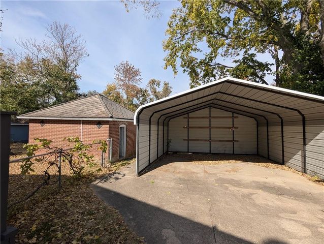 612 W Cherry Street, Nevada, MO 64772