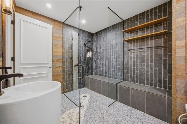 574 EAST Avenue NE, Atlanta, GA 30312