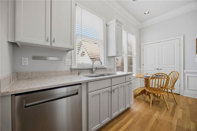 574 EAST Avenue NE, Atlanta, GA 30312