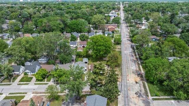 527 E Sunnybrook Drive, Royal Oak, MI 48073