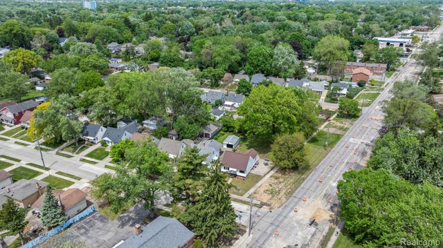 527 E Sunnybrook Drive, Royal Oak, MI 48073