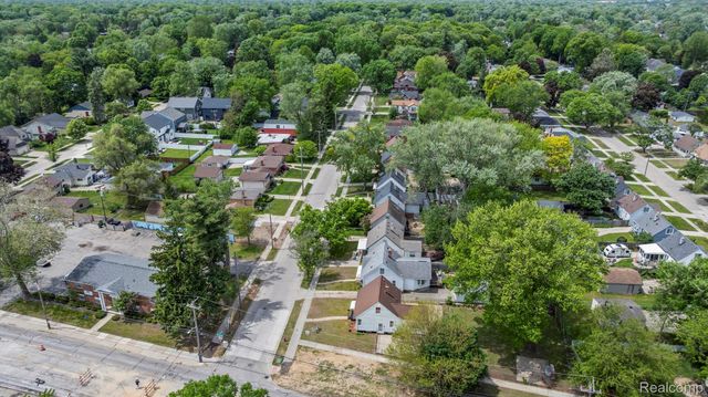 527 E Sunnybrook Drive, Royal Oak, MI 48073