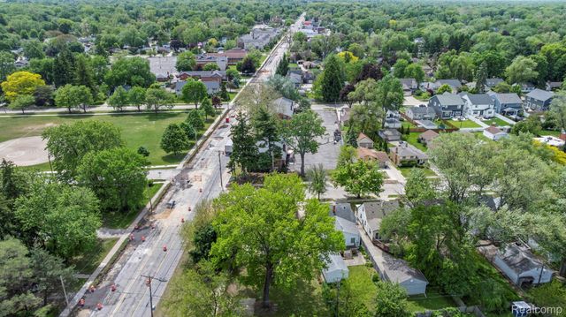 527 E Sunnybrook Drive, Royal Oak, MI 48073