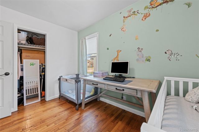 527 E Sunnybrook Drive, Royal Oak, MI 48073