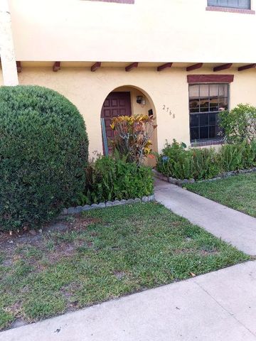 2768 NW 47th Lane 2803, Lauderdale Lakes, FL 33313