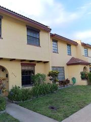 2768 NW 47th Lane 2803, Lauderdale Lakes, FL 33313