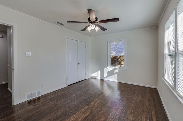 805 E Hammond Street, Fort Worth, TX 76115