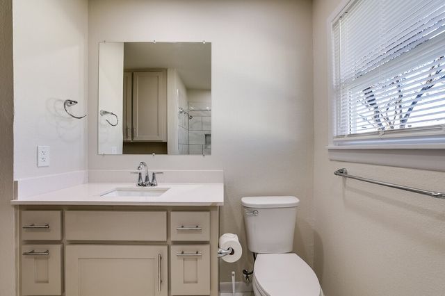 805 E Hammond Street, Fort Worth, TX 76115