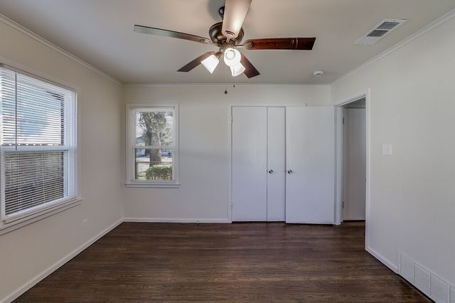 805 E Hammond Street, Fort Worth, TX 76115