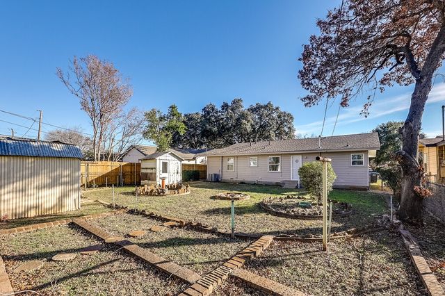 805 E Hammond Street, Fort Worth, TX 76115