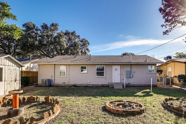 805 E Hammond Street, Fort Worth, TX 76115