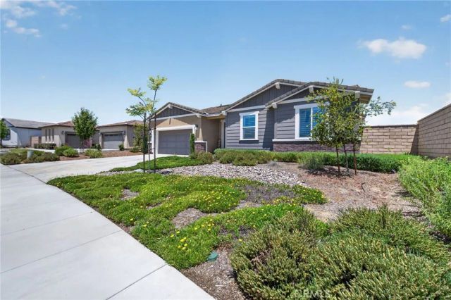 30650 White Pines Drive, Menifee, CA 92584