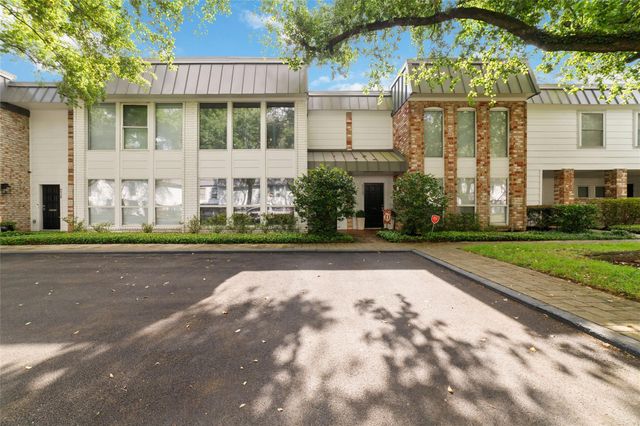 8924 Chatsworth Drive, Houston, TX 77024