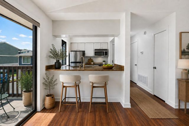 2215 Post RD 2072, Austin, TX 78704