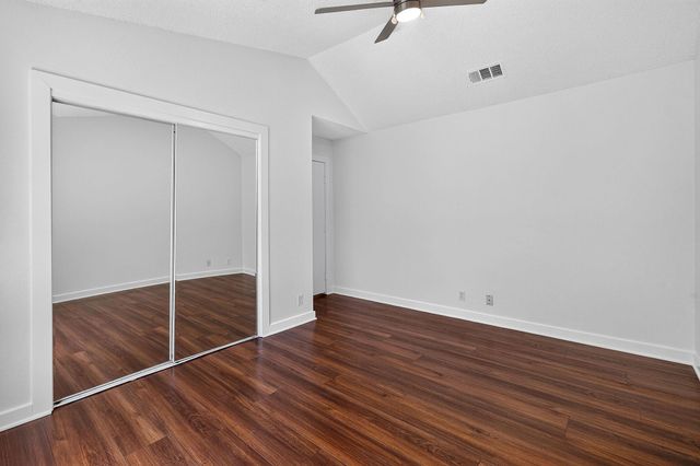 2215 Post RD 2072, Austin, TX 78704