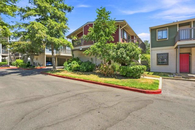 2215 Post RD 2072, Austin, TX 78704