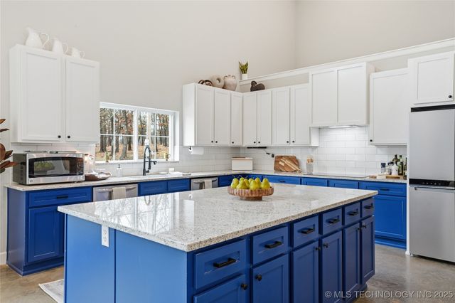 14215 E 208th Street, Bixby, OK 74008