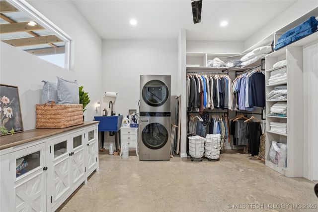 14215 E 208th Street, Bixby, OK 74008