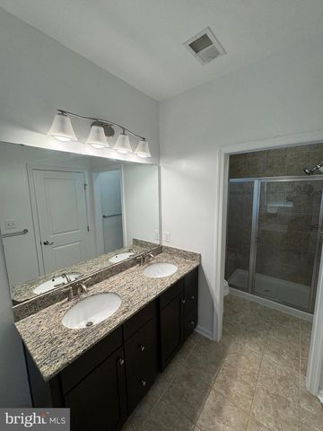 19501 VAUGHN LANDING DR, Germantown, MD 20874
