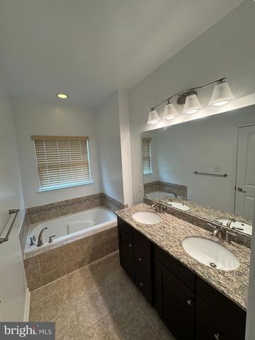 19501 VAUGHN LANDING DR, Germantown, MD 20874