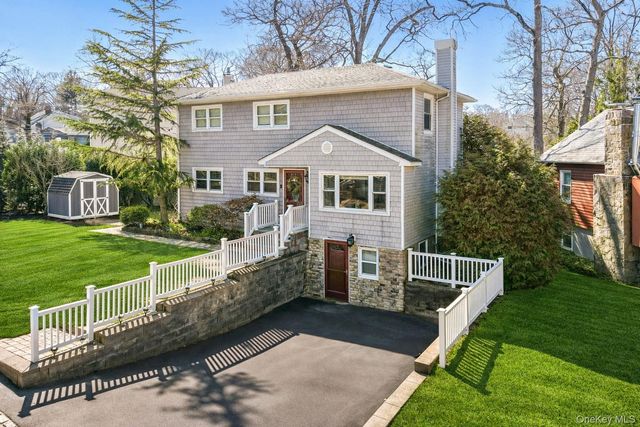 306 Sound Beach Boulevard, Sound Beach, NY 11789