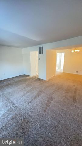 5207 HARBOR COURT DR, Alexandria, VA 22315