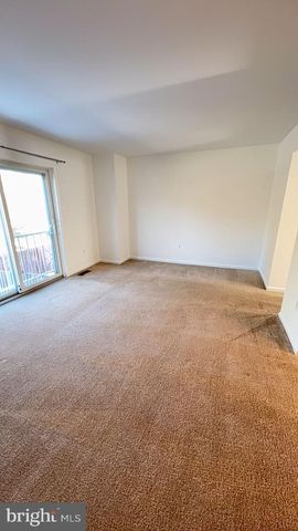 5207 HARBOR COURT DR, Alexandria, VA 22315