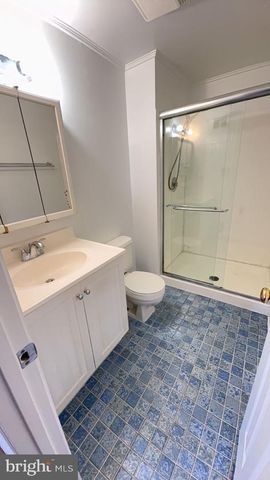 5207 HARBOR COURT DR, Alexandria, VA 22315