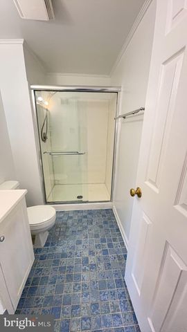 5207 HARBOR COURT DR, Alexandria, VA 22315