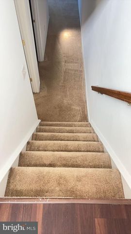 5207 HARBOR COURT DR, Alexandria, VA 22315