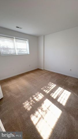 5207 HARBOR COURT DR, Alexandria, VA 22315