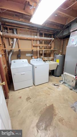 5207 HARBOR COURT DR, Alexandria, VA 22315