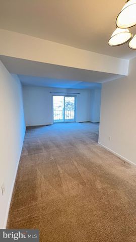 5207 HARBOR COURT DR, Alexandria, VA 22315