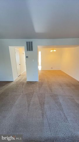 5207 HARBOR COURT DR, Alexandria, VA 22315