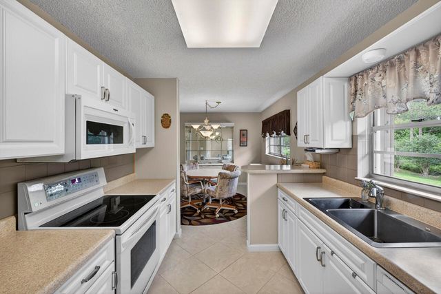 1 Lake Vista Trl Apt 207, Port St Lucie, FL 34952